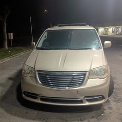 Town And Country Chrysler Van Gold 