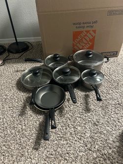 Pots and pans 3 skillets with lids