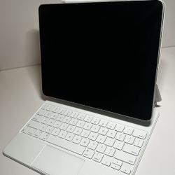 iPad Pro (12.9-inch) (5th generation) (256 GB) (silver) iPad Magic Keyboard (white) iPad Pencil (white)