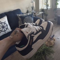 Size 8 M