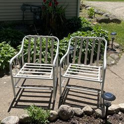 2 Outdoor White Metal Chairs
