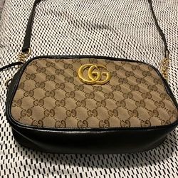 Gucci Leather Purse 