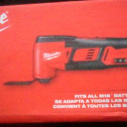 Milwaukee M18 Multi tool 