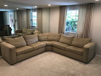 $300 Norwalk brand 3 piece sectional