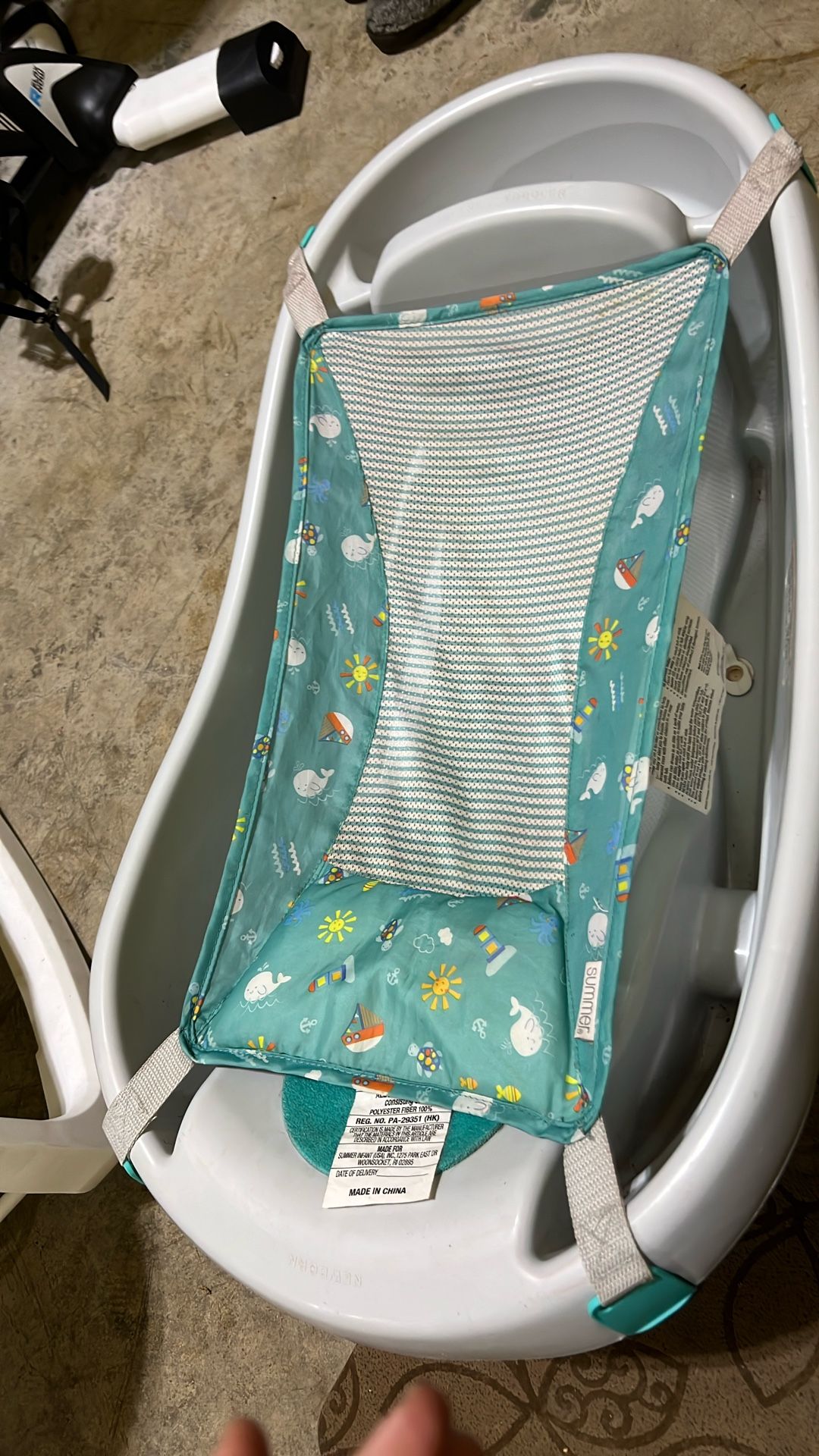 Bath Tub For Baby And Car Mirror