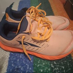 Altra womens shoes 