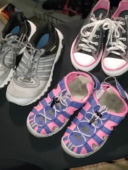 LOT- SZ 4 CONVERSE- KSWISS- WATER SANDALS