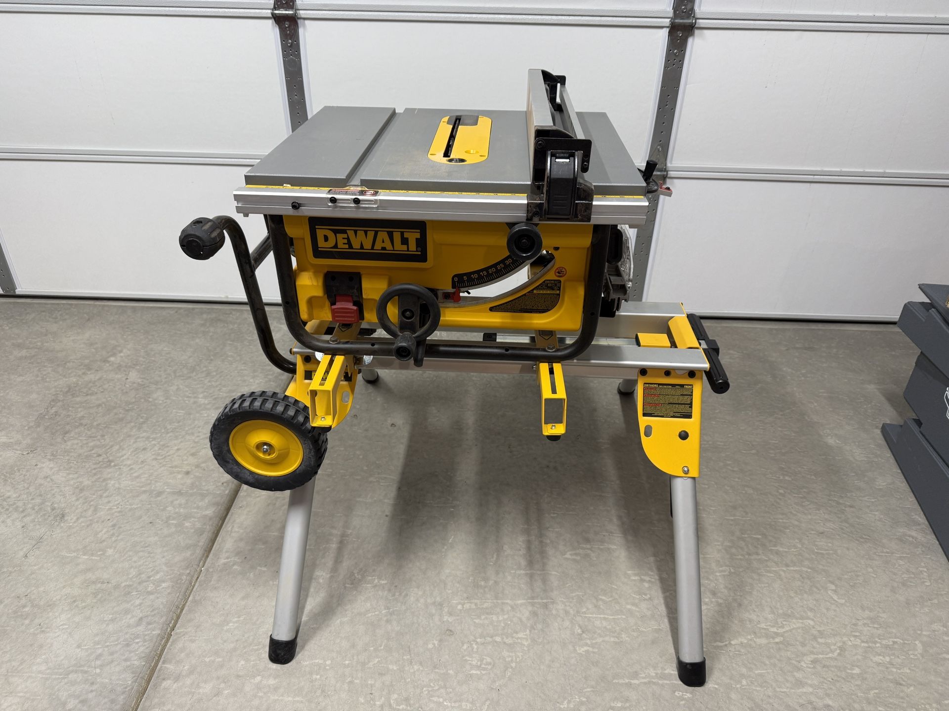 DeWalt Portable Job Site Table Saw With Stand