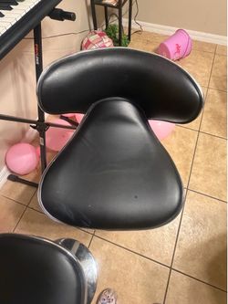 1 chair black