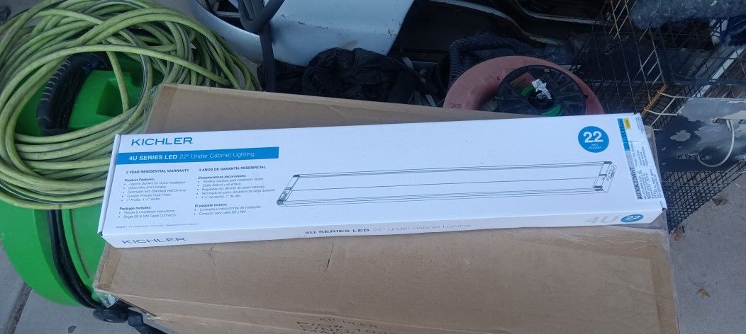 Under Cabinet Lights