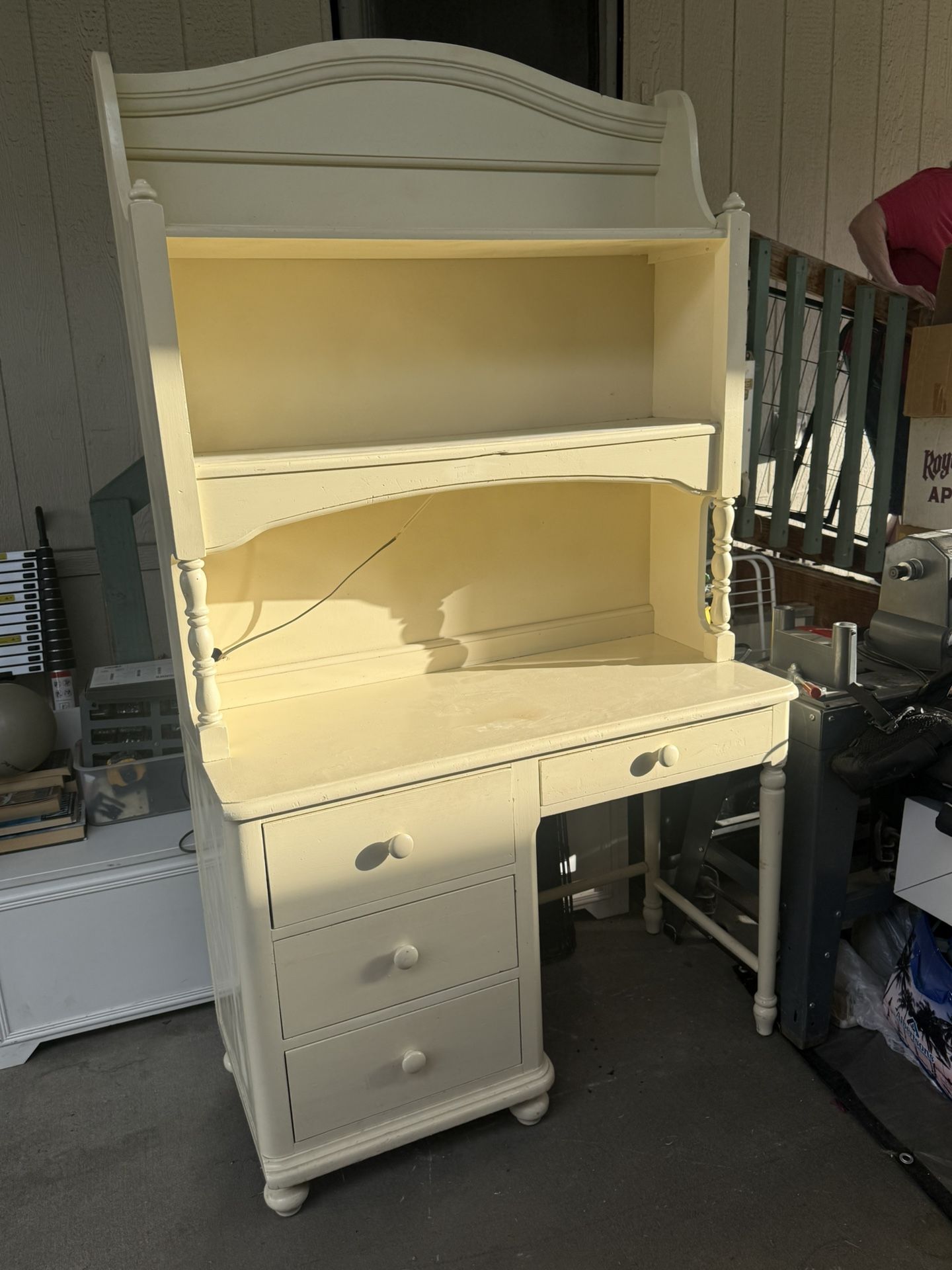 Thomasville Desk Or Vanity