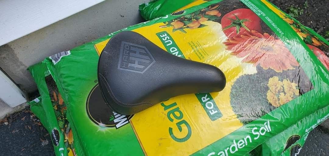 RARE HARO MIDSCHOOL FLATLAND BMX SEAT