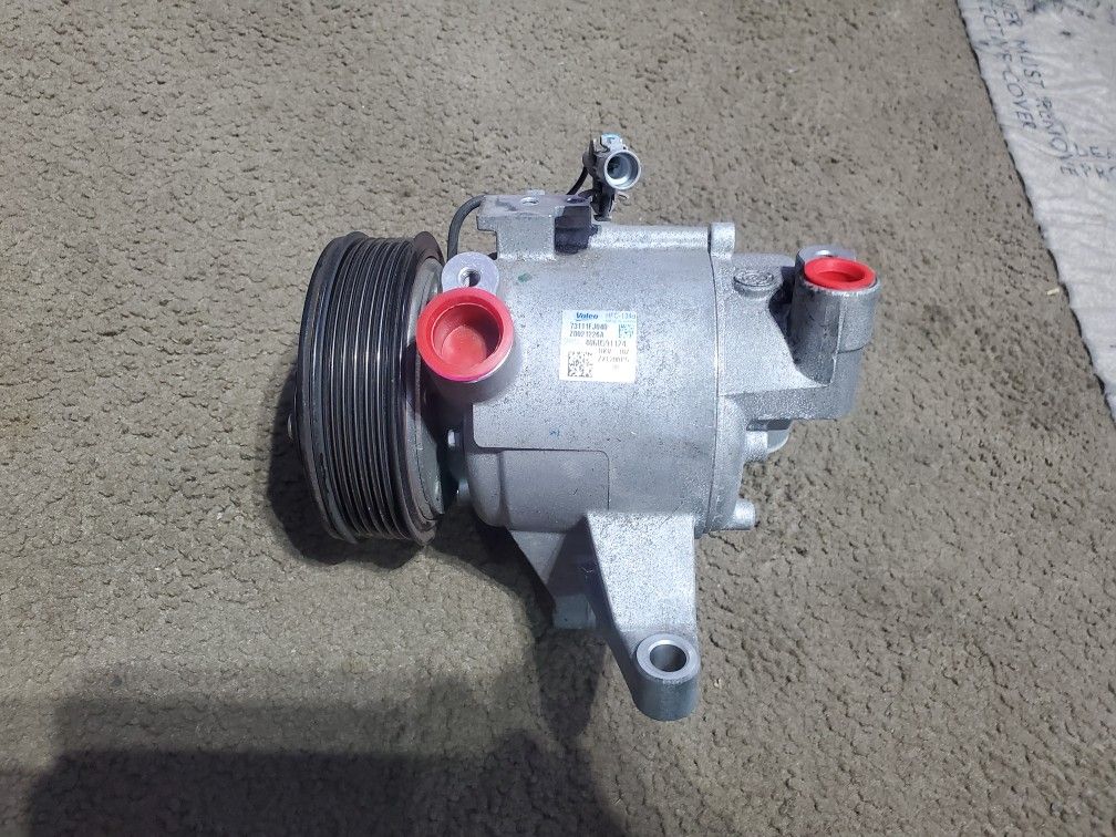 2014 2015 2016 2017 Subaru Forester air compressor Good Condition  OEM 

$100