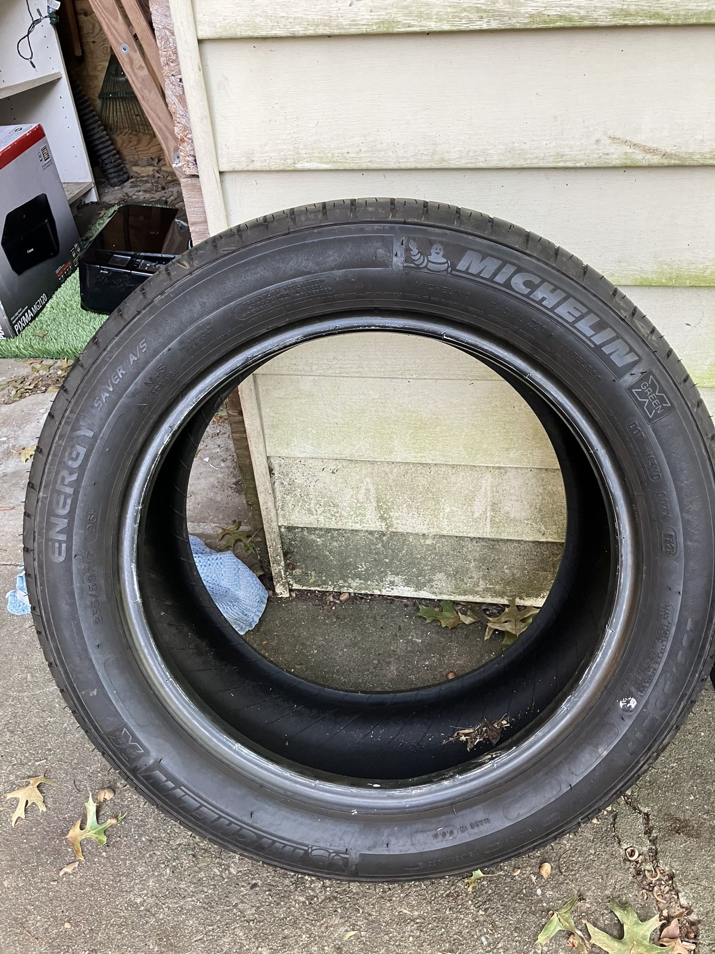 Michelin Energy Tire 235/50/R17 new