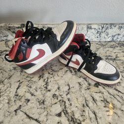 Jordan 1 Mid Gym Red