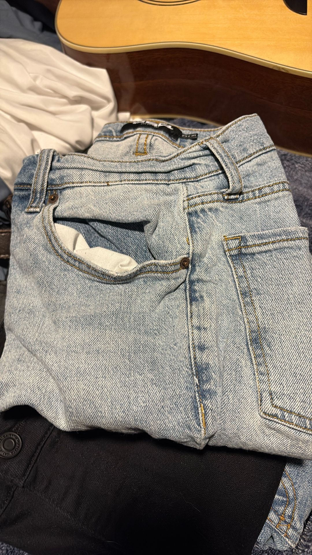Tilly’s Slim/Straight Jeans 