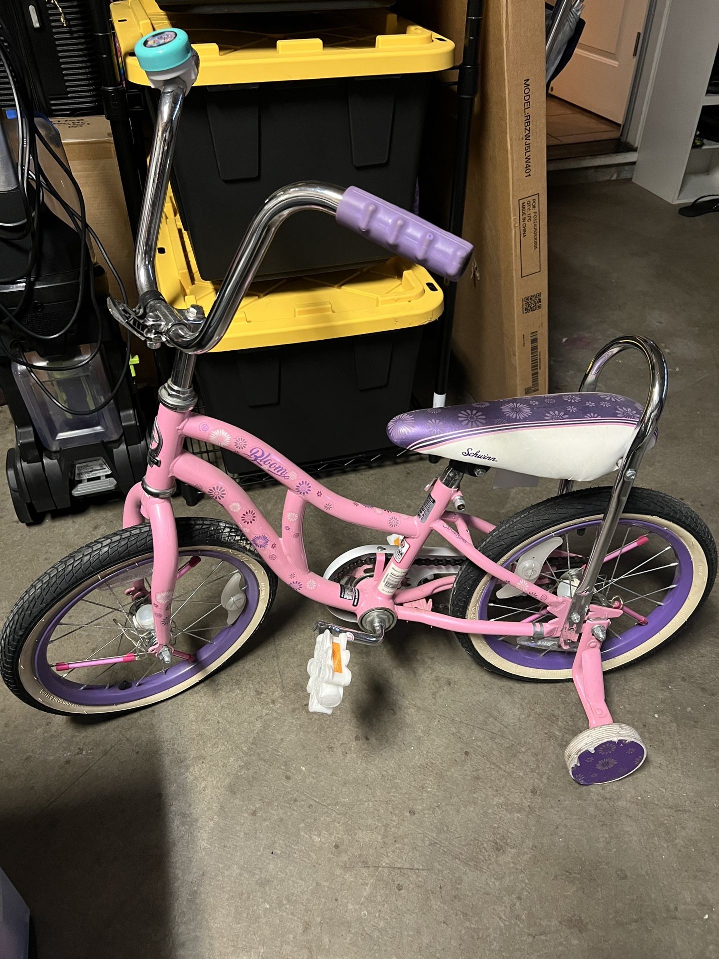 Shwinn girl bike