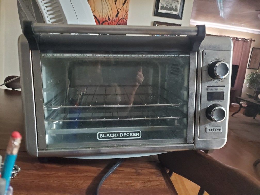 BLACK+DECKER TOD3300SS 6Slice Digital Convection Countertop Oven
