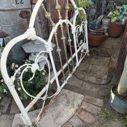 Vintage 2 Bed Frame 