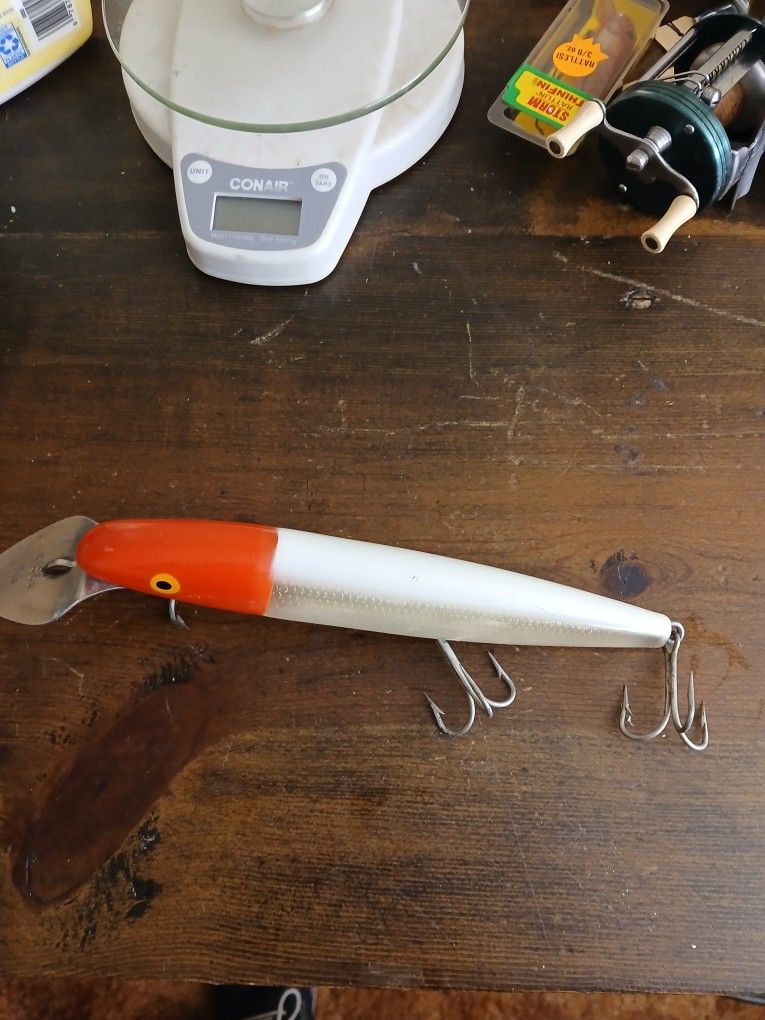 Vintage 8 Inch Red/ Tan/ White Cisco Kid 3 Hooks Fishing Lure