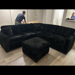 Brand new comfy corduroy sectional set w ottoman