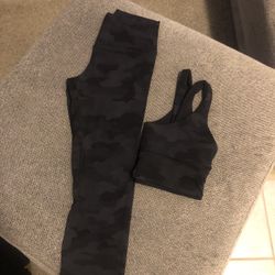 Womens Lululemon Workout Set