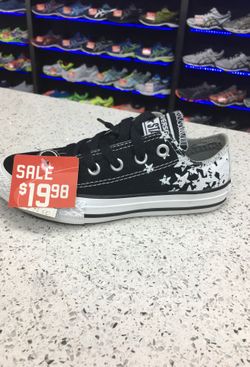 Converse 11, 1,2,3,4,5,6 juniors sizes $20.00