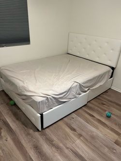 Bed frame & Mattress - Full Size.