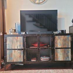 Wood & Metal Tv Stand 