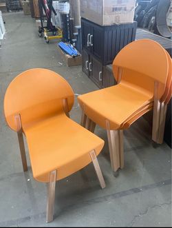 Assembled New Set of 4 Stackable Plastic Dining Chair Set of 4 Modern Dining Chairs 330lb Capacity