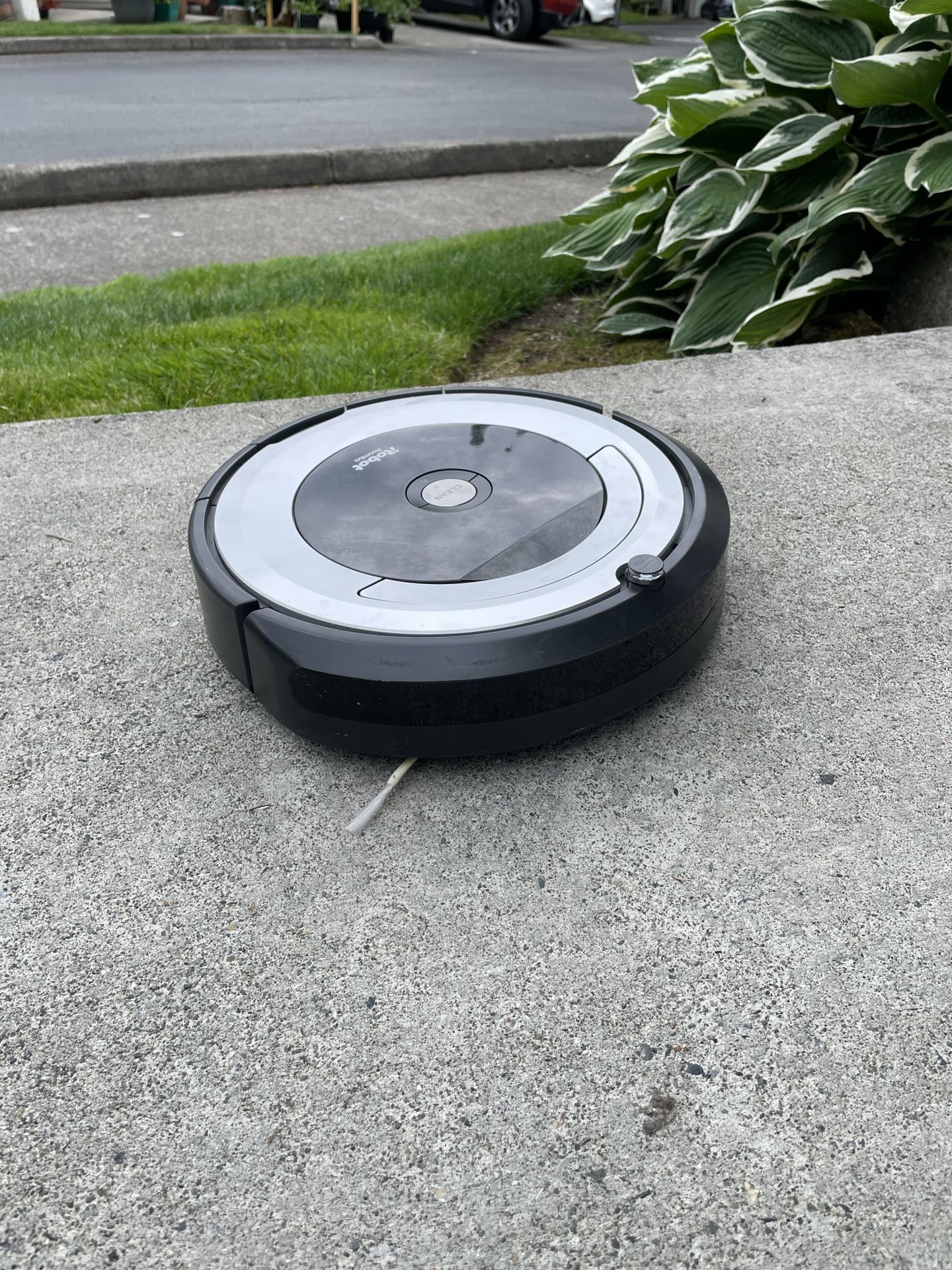 Robot Vacuum Roomba 690