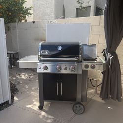 Weber natural gas BBQ in very good condition