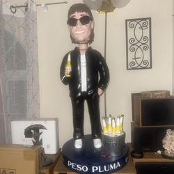 Peso Pluma Bobble head 