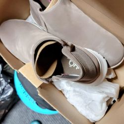 Brand New Ryca Grayish Color Dressy Sneakers 