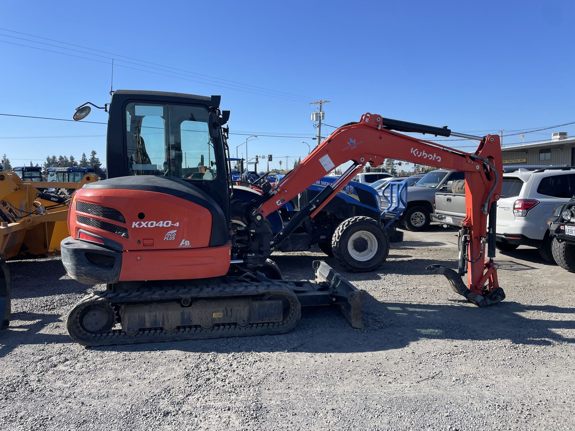 Kubota Excavator With Cab And Thumb
