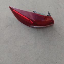 17 To 18 Tail Light Hyundai Elantra Driver