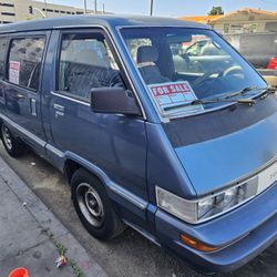 1987 Toyota Mini Van