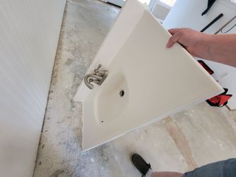 FREE 36in bathroom. Counter top