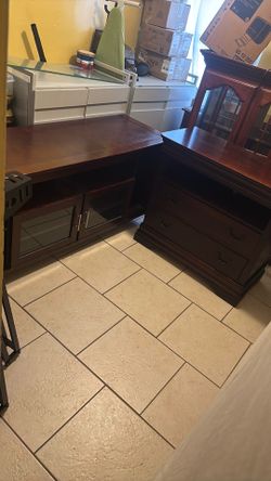NIGHT STAND AND TV FURNITURE WOOD CHERRY DRESSER