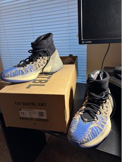 YZY BSKTBL Knit size 11.5