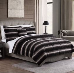 4 Piece Cold Weather Faux Fur comforter set King size ONLY