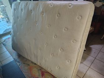 Full size mattress