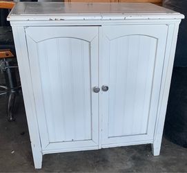 Sewing machine cabinet & storage / cabinet & storage only