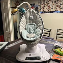 Baby rocker  4-moms