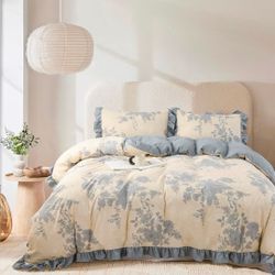 Queen Size, 5 Piece Vintage Botanical Print Bedding Set, Farmhouse Lightweight Bed in a Bag with 1 Ruffle Flowers Comforter, 2 Pillowcases, 2 Pillows
