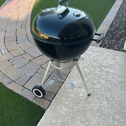 Webber Charcoal Grill 20”