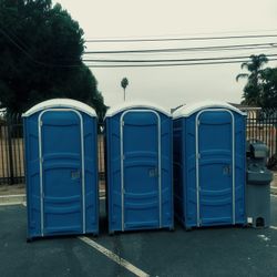 Portable Restrooms/Toilets 