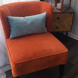 Stunning High End Quality Built Sitting Chair