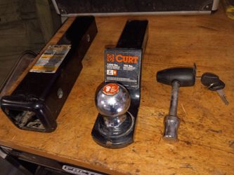 Tow hitch with 7 in extender and lock