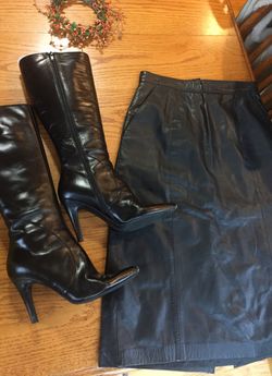 Bermans leather skirt size 6 and Boots